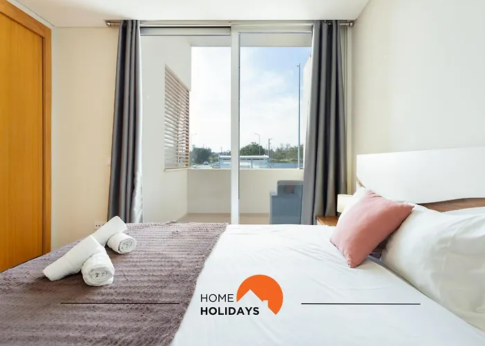 #206 Alicia\'S Flat By Home Holidays